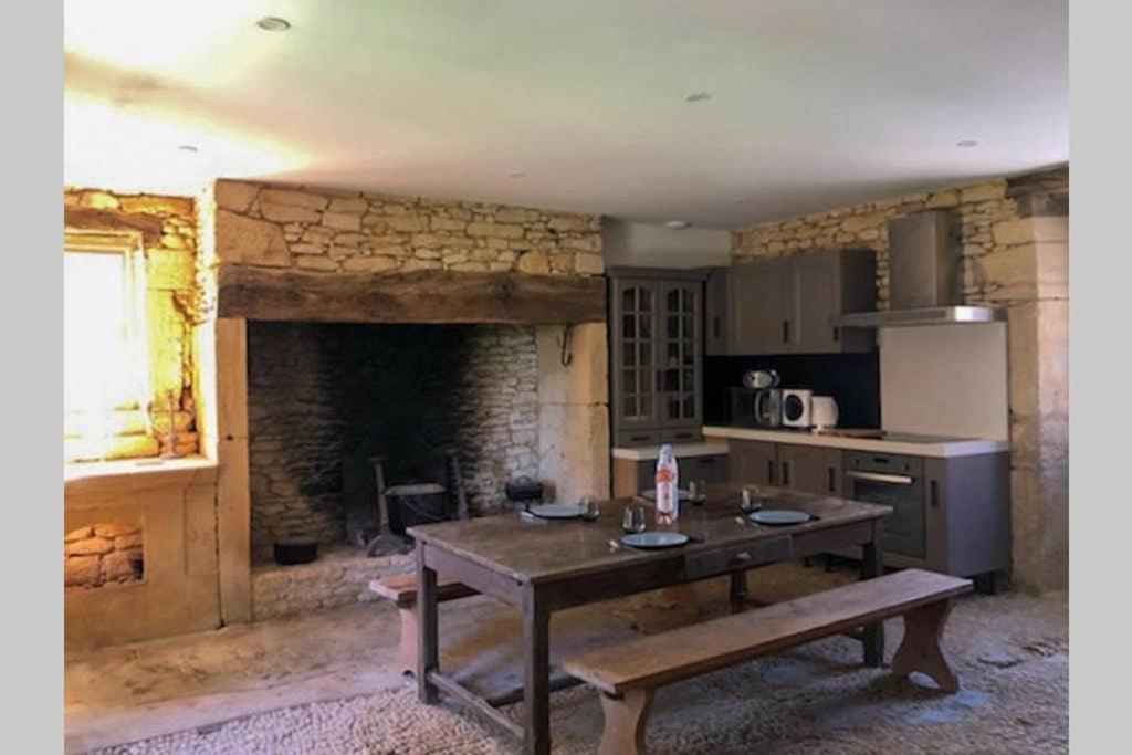 Chez Renou Et Prosperou Maison Typique Du Sarladait Saint-Genies Eksteriør bilde