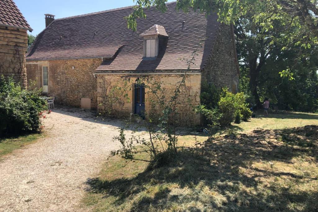 Chez Renou Et Prosperou Maison Typique Du Sarladait Saint-Genies Eksteriør bilde
