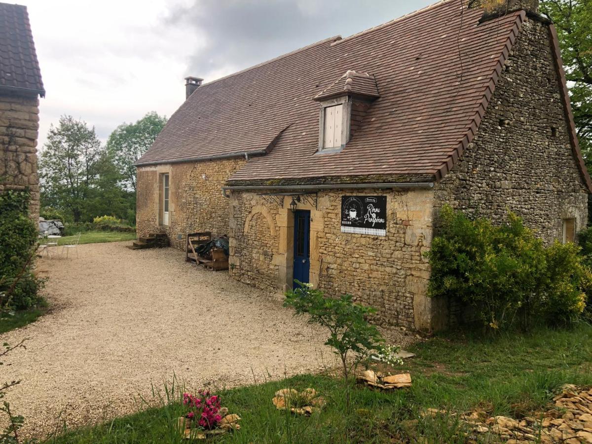 Chez Renou Et Prosperou Maison Typique Du Sarladait Saint-Genies Eksteriør bilde
