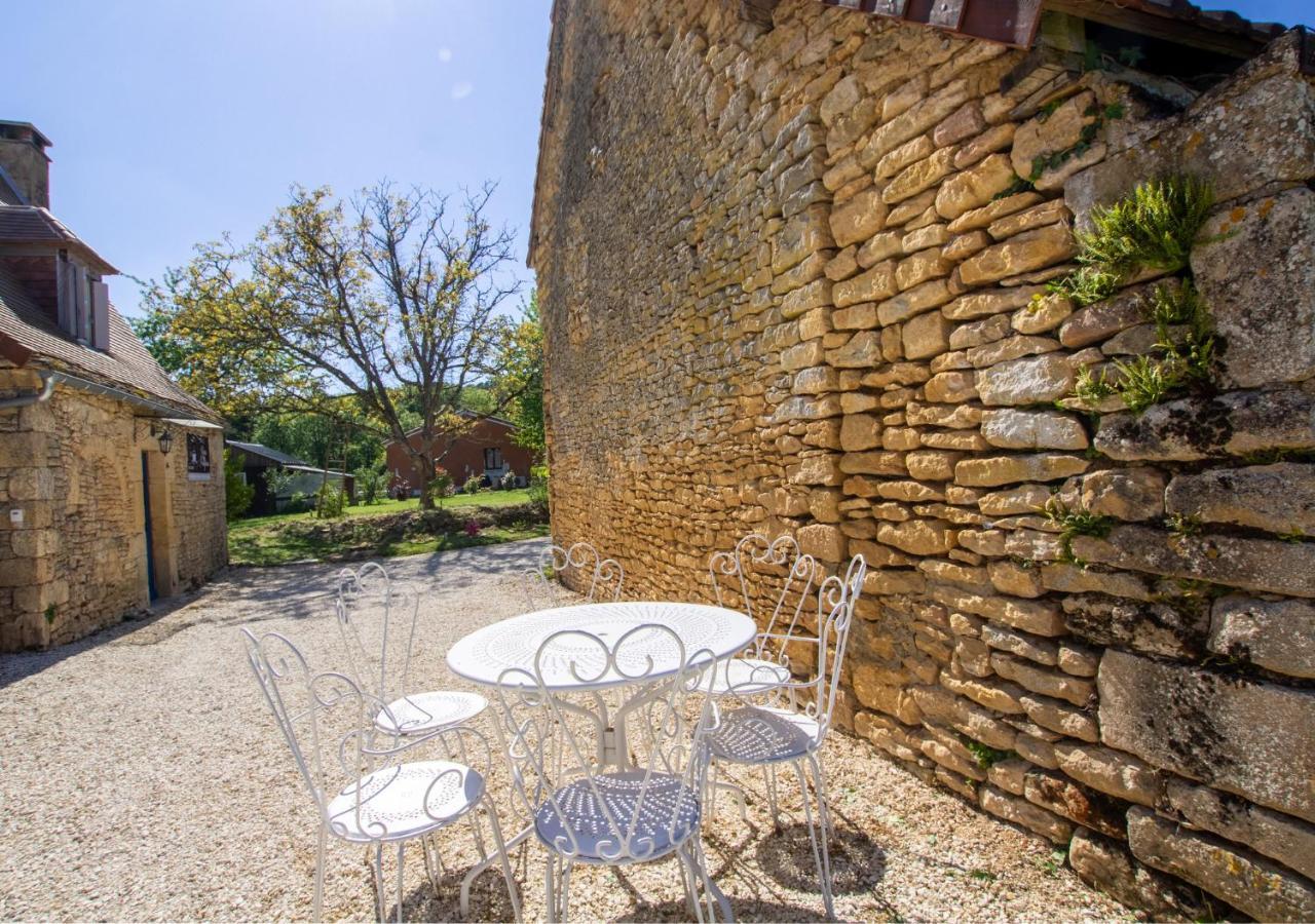 Chez Renou Et Prosperou Maison Typique Du Sarladait Saint-Genies Eksteriør bilde